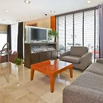Nh Les Corts 3*