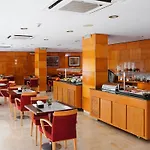Nh Les Corts Hotel 3*