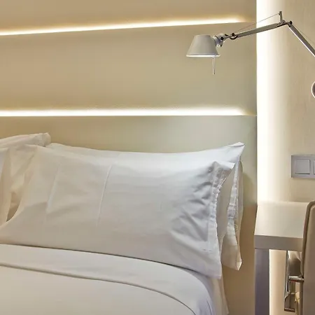 Nh Les Corts Szálloda 3*