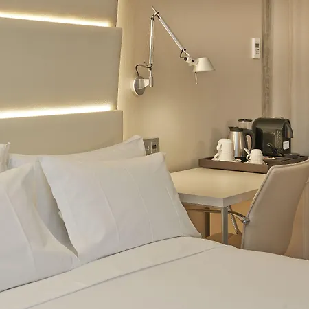 Nh Les Corts Hotel 3*