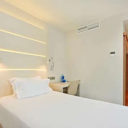 Hotel Nh Les Corts 3*
