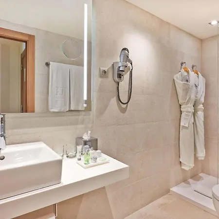 Hotel Nh Les Corts Barcelona
