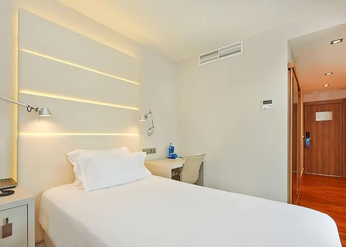 Hotel Nh Les Corts 3*