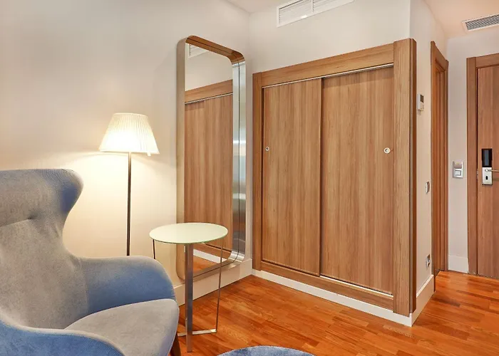 Nh Les Corts Barcelona