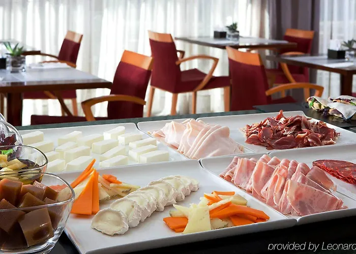 Nh Les Corts Hotel 3*