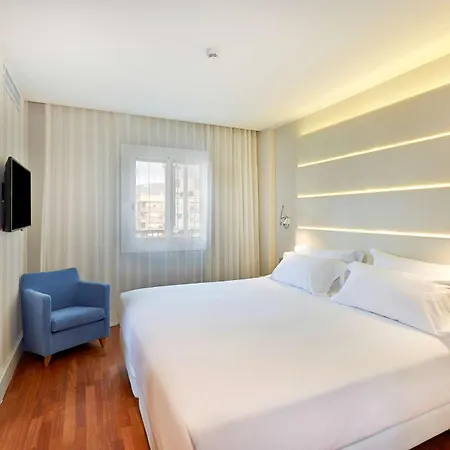 Nh Les Corts 3*